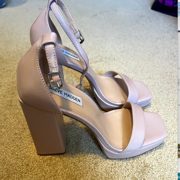 Steve Madden light pink pump - Picture 2 of 3
